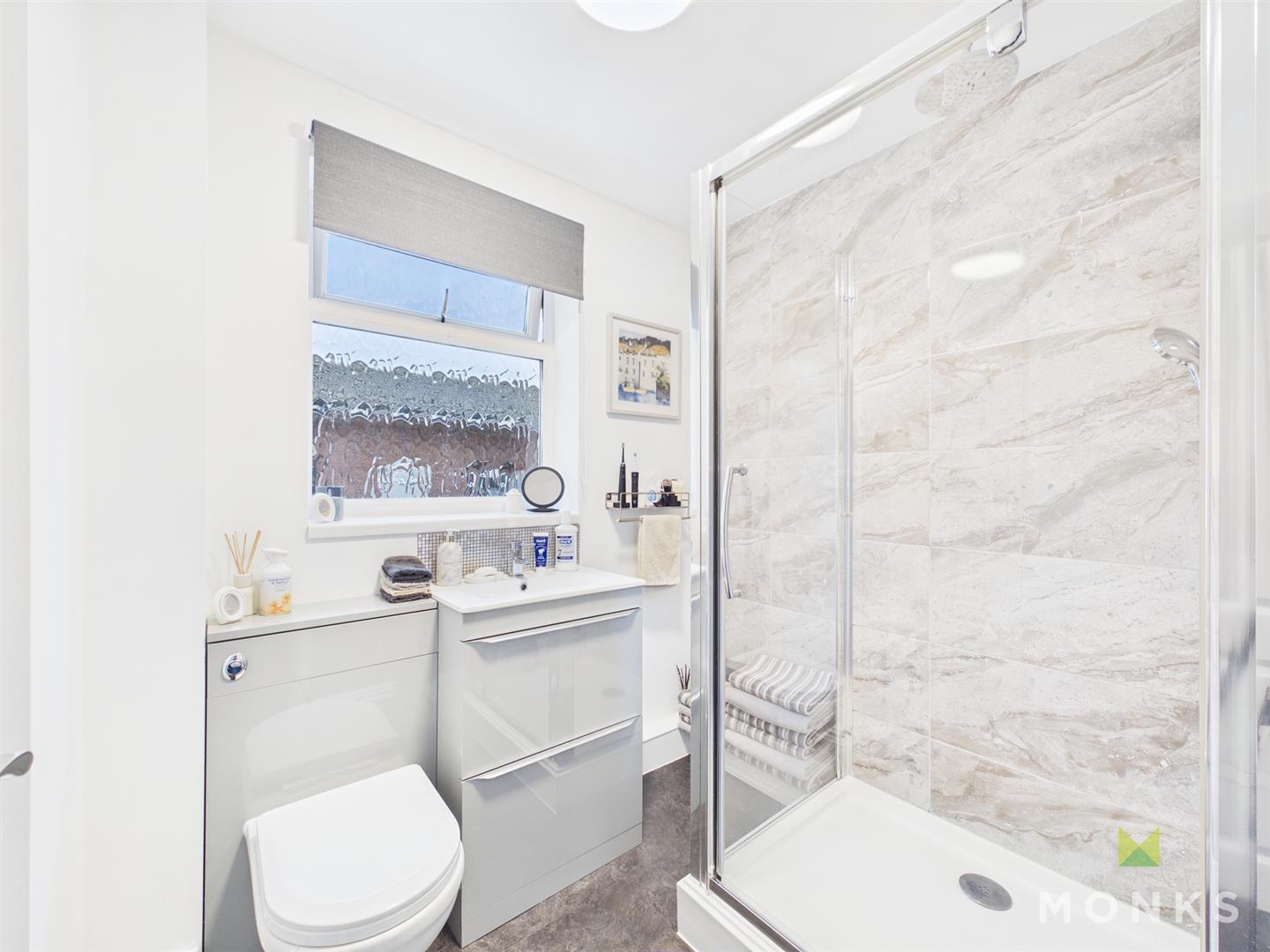 18 Meadow Close, Oswestry, SY11 2EB For Sale